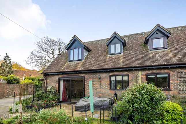 Willowbourne Gardens, Winfrith... 3 bed semi