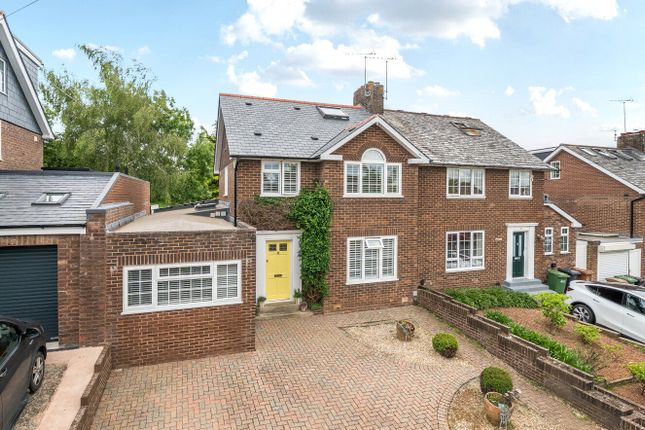 5 bedroom semi-detached house for sale