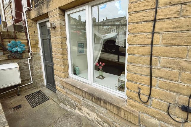 High Street, Idle BD10 1 bed ground floor flat for sale