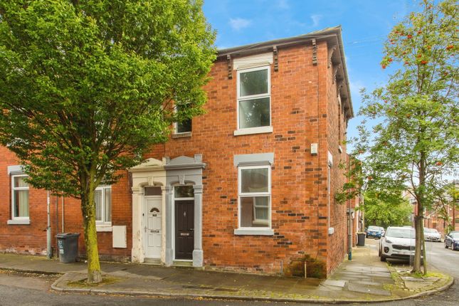 4 bedroom end of terrace house for sale