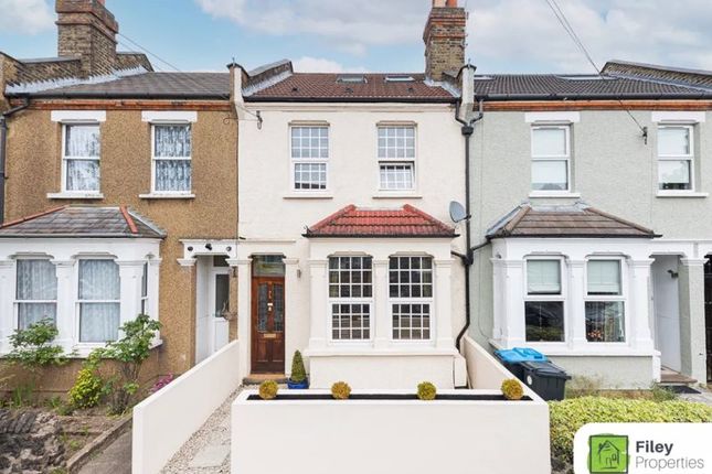 East Crescent, Enfield, EN1 3 bed terraced house for sale