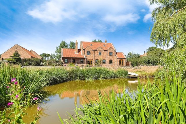 Hollym, Withernsea, HU19 2RZ 3 bed detached house for sale