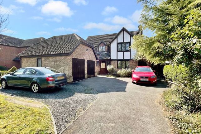 4 bed detached house