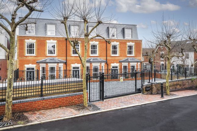 Culverden Square, Tunbridge Wells... 4 bed house for sale