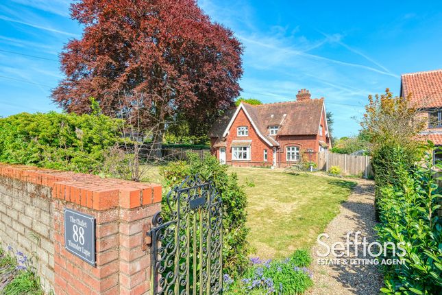 Thunder Lane, Norwich, Norfolk 3 bed detached house for sale