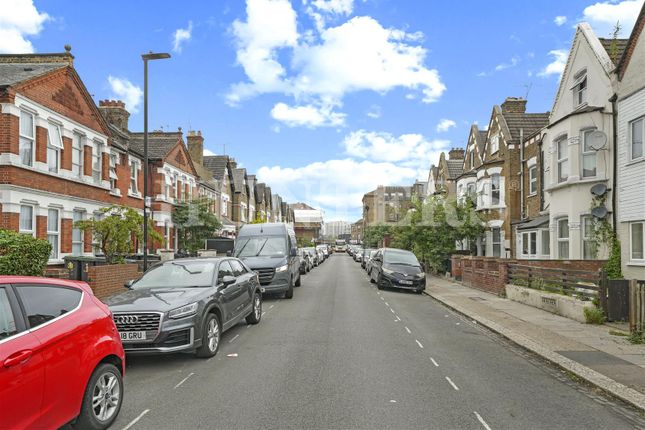 Crowland Road, London, N15 3 bed terraced house for sale
