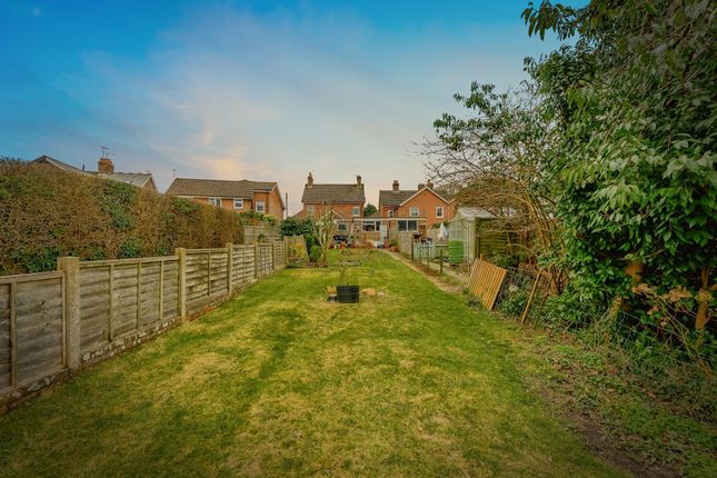 2 bedroom semi-detached house for sale