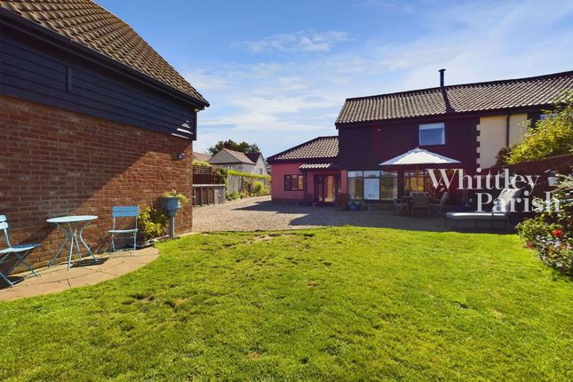 Low Street, Oakley 3 bed barn conversion for sale