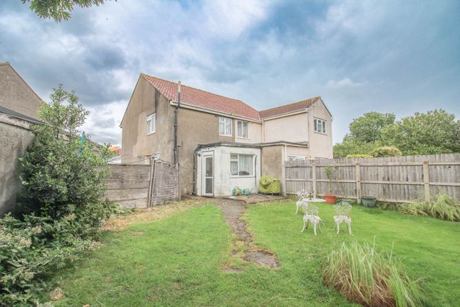 Brookland Road* In Need of Updating*... 3 bed semi