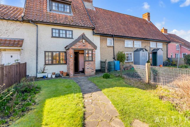 Stone Street, Halesworth 2 bed cottage for sale