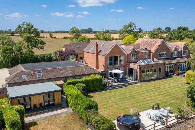 10 bedroom detached house for sale