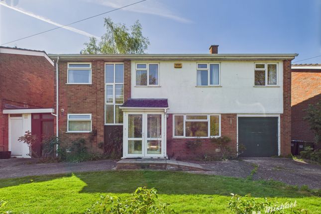 Narbeth Drive, Aylesbury 4 bed detached house for sale
