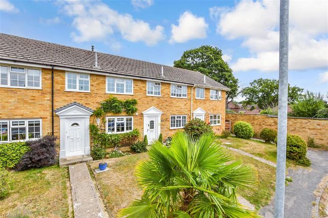 Hunters Way, Uckfield, East Sussex 3 bed terraced house for sale
