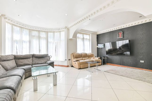 Rowdon Avenue, Willesden Green... 6 bed house for sale