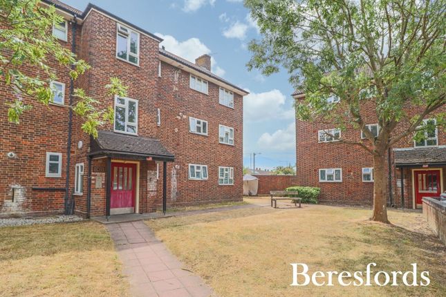 Faymore Gardens, South Ockendon, RM15 1 bed apartment for sale