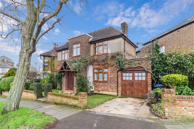 The Croft, Barnet EN5 3 bed detached house for sale