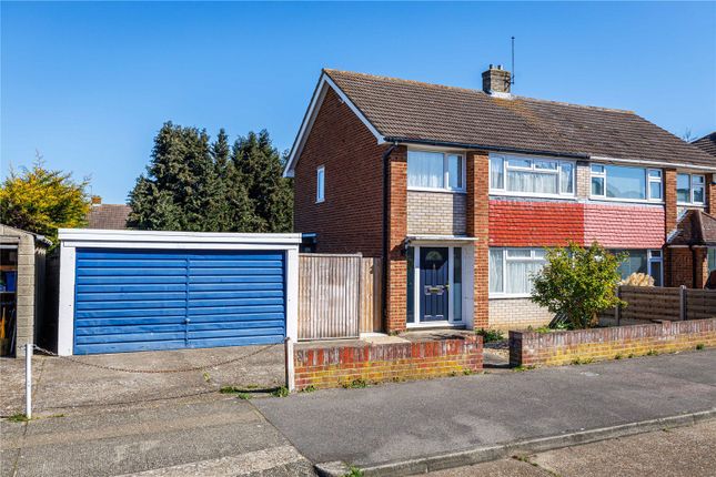 Britannia Drive, Gravesend, Kent, DA12 3 bed semi