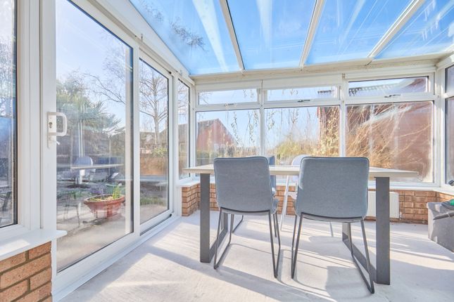 2 bedroom detached house for sale