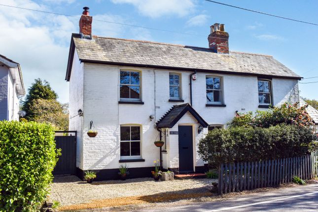 Woodcock Lane, Hordle, Lymington, SO41 3 bed cottage for sale