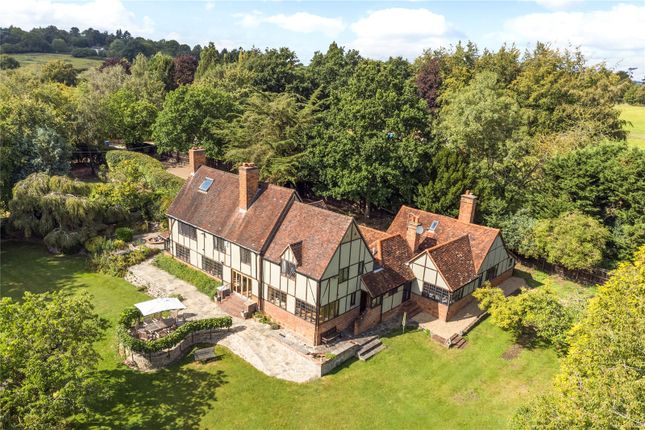Dean Lane, Cookham Dean, Berkshire, SL6 5 bed detached house for sale