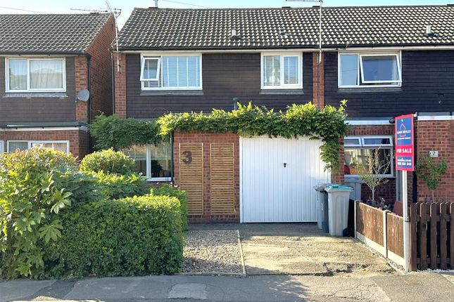 St. Augustines Close, Newark 3 bed end of terrace house for sale