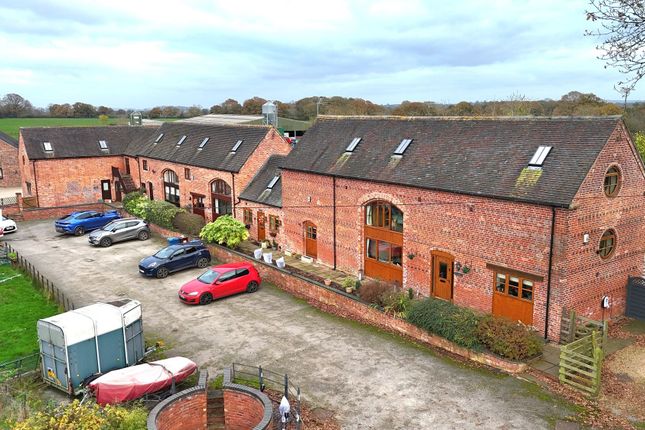 Newport Road, Stafford ST18 4 bed terraced house for sale