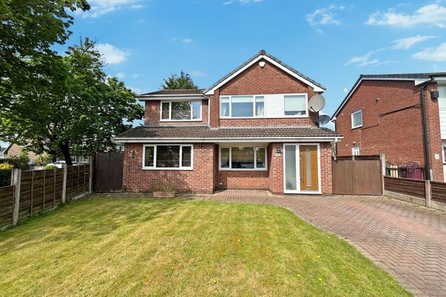 Marlbrook Drive, Westhoughton, BL5 4 bed detached house for sale