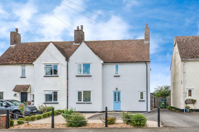 3 bedroom semi-detached house for sale
