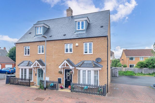 4 bedroom semi-detached house for sale