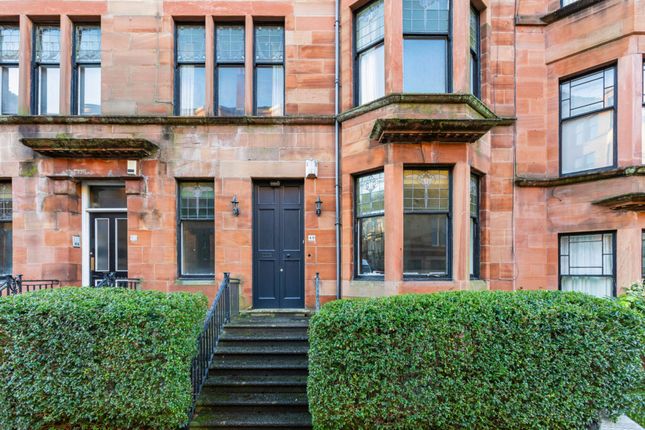 Kersland Street, Hillhead, G12 8BT 3 bed flat for sale