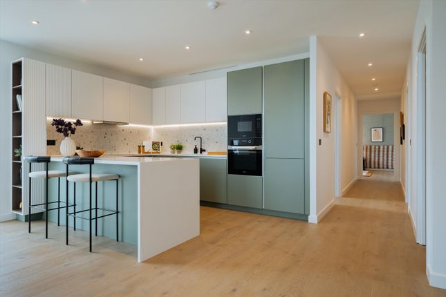 Hurlingham Waterfront, Carnwath Road... 3 bed flat for sale
