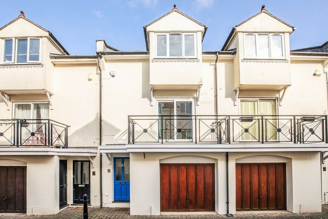 Oxford Mews, Hove, BN3 3NF 3 bed terraced house for sale
