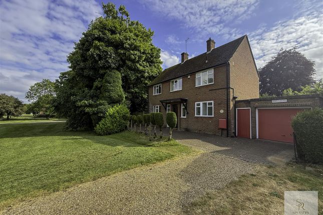 Leverstock Green Road, Hemel... 4 bed detached house for sale