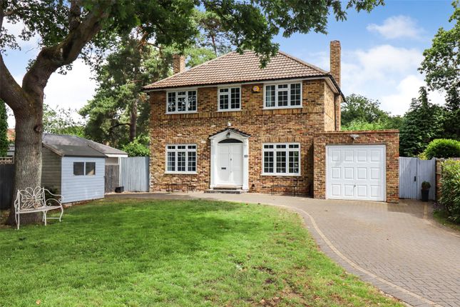 Coombe Drive, Hampshire GU51 4 bed detached house for sale