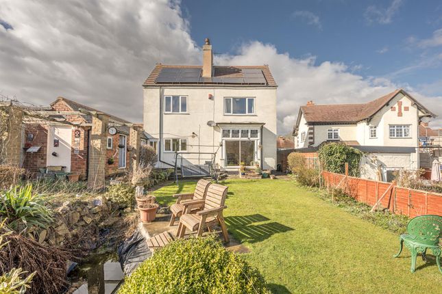 Siviters Lane, Rowley Regis, B65 8DP 3 bed detached house for sale
