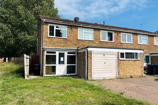 Willow Crescent, Durrington... 3 bed semi