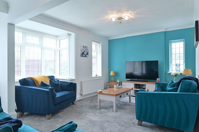 5 bedroom semi-detached house for sale