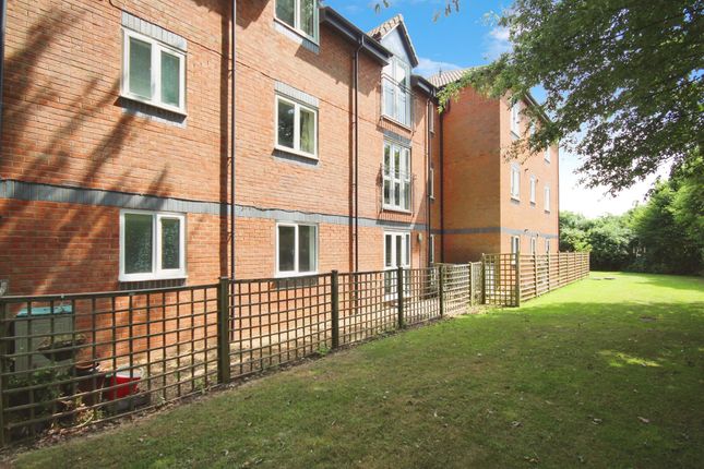 2 bedroom ground floor flat for sale