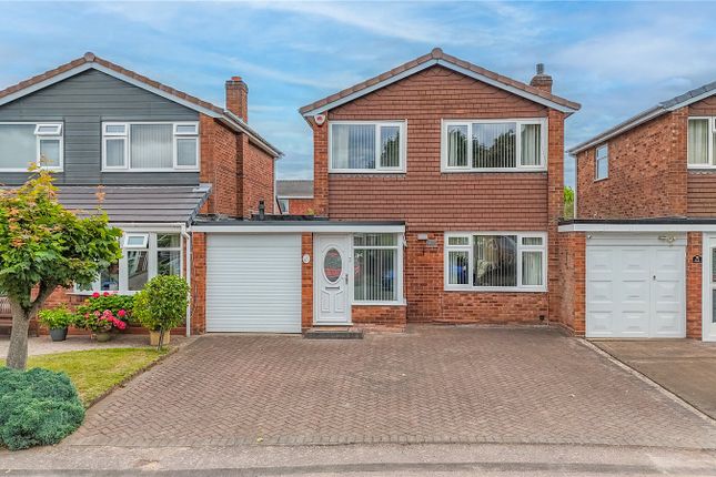 3 bedroom link detached house for sale
