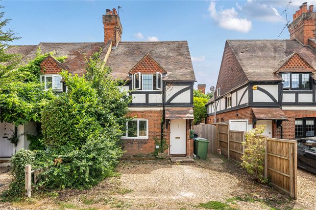 Lower Green Road, Esher, KT10 2 bed semi