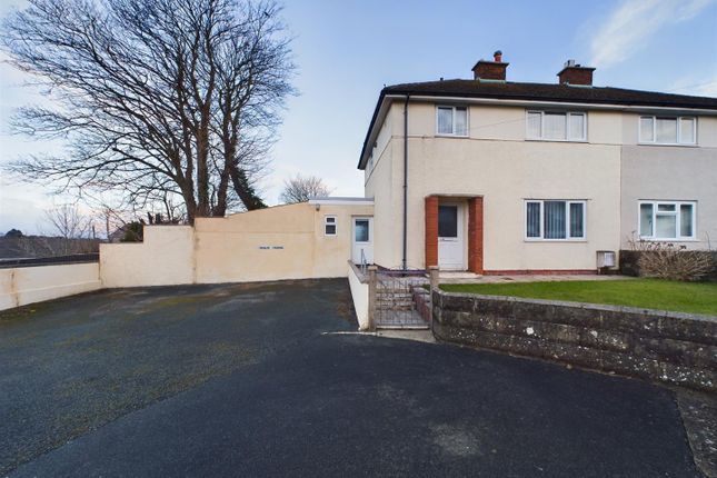 33 St. Issells Avenue, Haverfordwest 3 bed semi