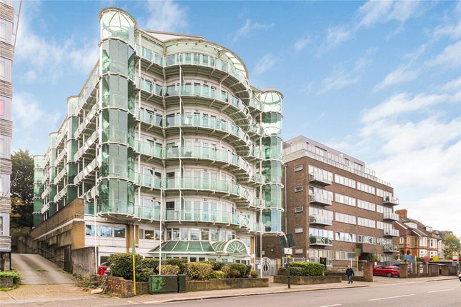Station Road, New Barnet, EN5 2 bed apartment for sale