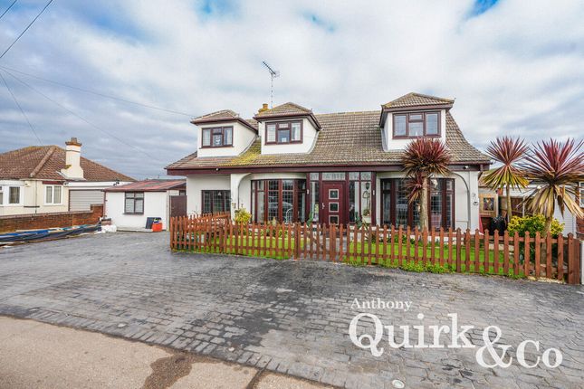 Bramble Road, Canvey Island, SS8 8 bed detached house for sale