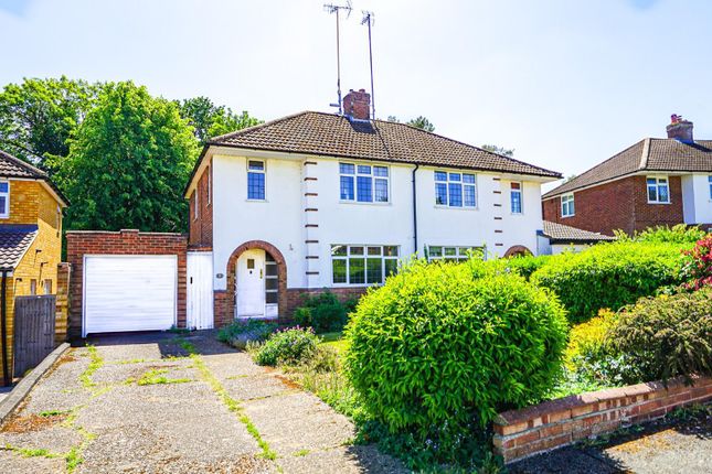 Harcourt Close, Leighton Buzzard 3 bed semi