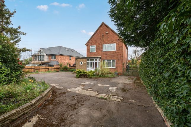 Forest Road, Bracknell RG42 4 bed detached house for sale