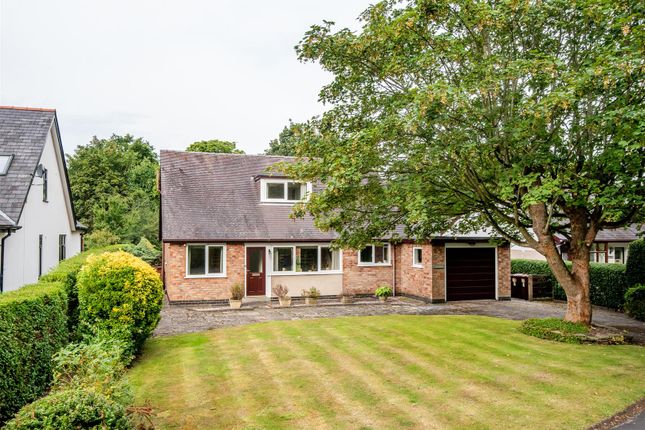 Saunders Lane, Preston PR4 3 bed detached bungalow for sale