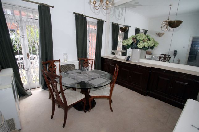 5 bed terraced house