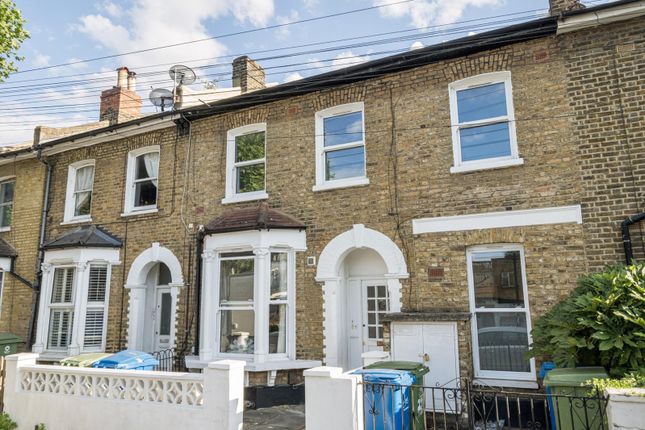 Kimberley Avenue, London 1 bed apartment for sale