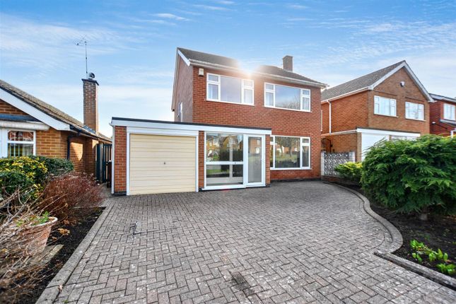 3 bed detached house
