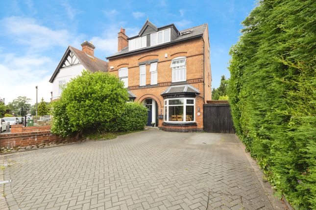4 bedroom semi-detached house for sale